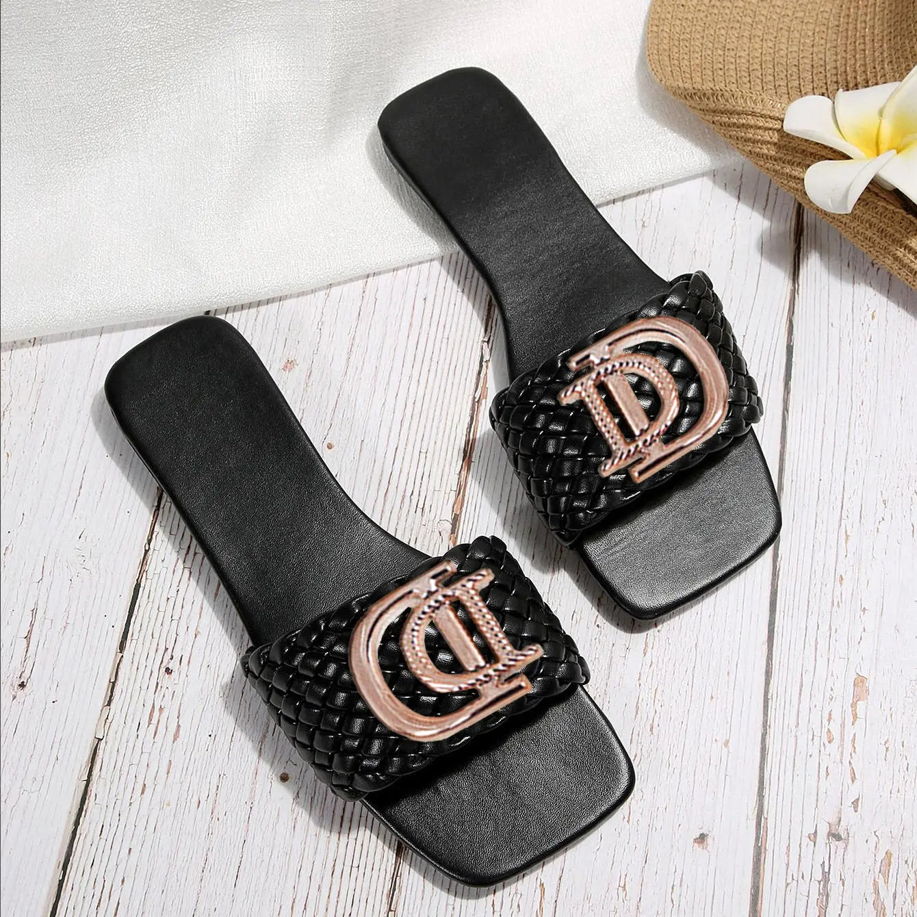Women Luxury Decor Weave Design Flat Sandals Fashion Open-toe Vacation Casual Slides Party Sexy Elegant Office-Ladies New Shoes