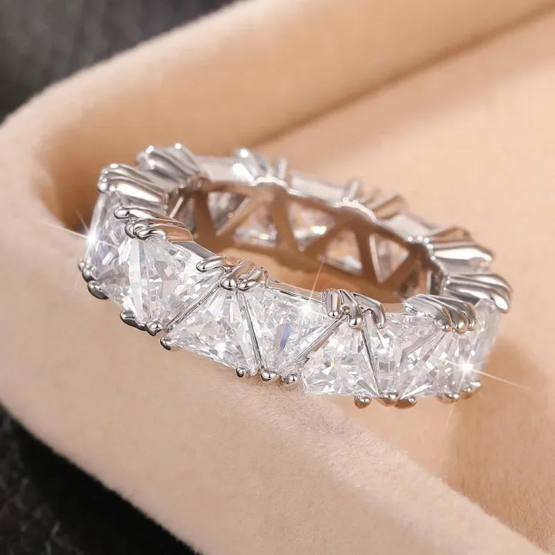 Huitan Triangular CZ Promise Rings for Women Luxury Trendy Wedding Bands Accessories Engagement Party Hot Fashion Female Jewelry