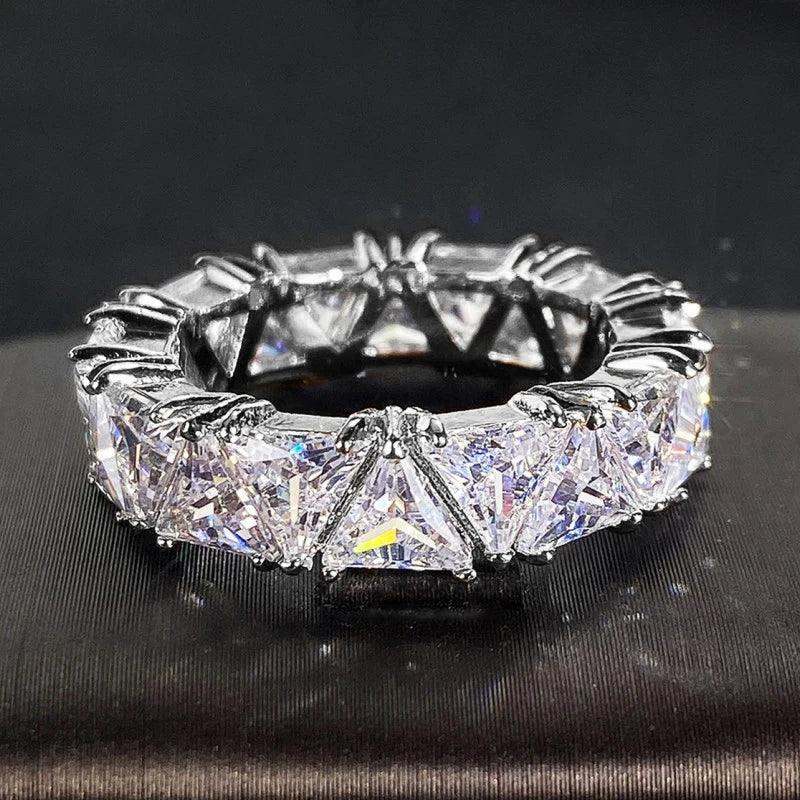 Huitan Triangular CZ Promise Rings for Women Luxury Trendy Wedding Bands Accessories Engagement Party Hot Fashion Female Jewelry