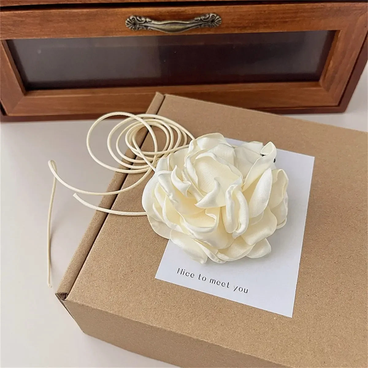 Long Rope with Big Flower Choker Necklace for Women Elegant Lace-up Rope Chain Necklace on Neck 2023 Fashion Jewelry Accessories