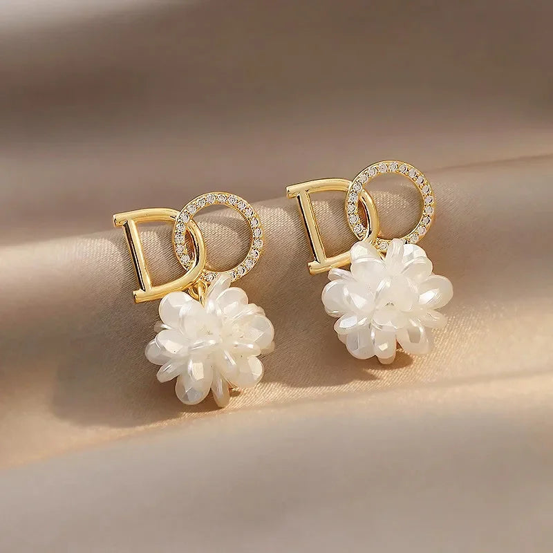Luxury Zircon Pearl Drop Earrings For Women Girl 2022 Elegant Personality Shiny D Letter Earring Fashion Jewelry Wholesale LUXLIFE BRANDS