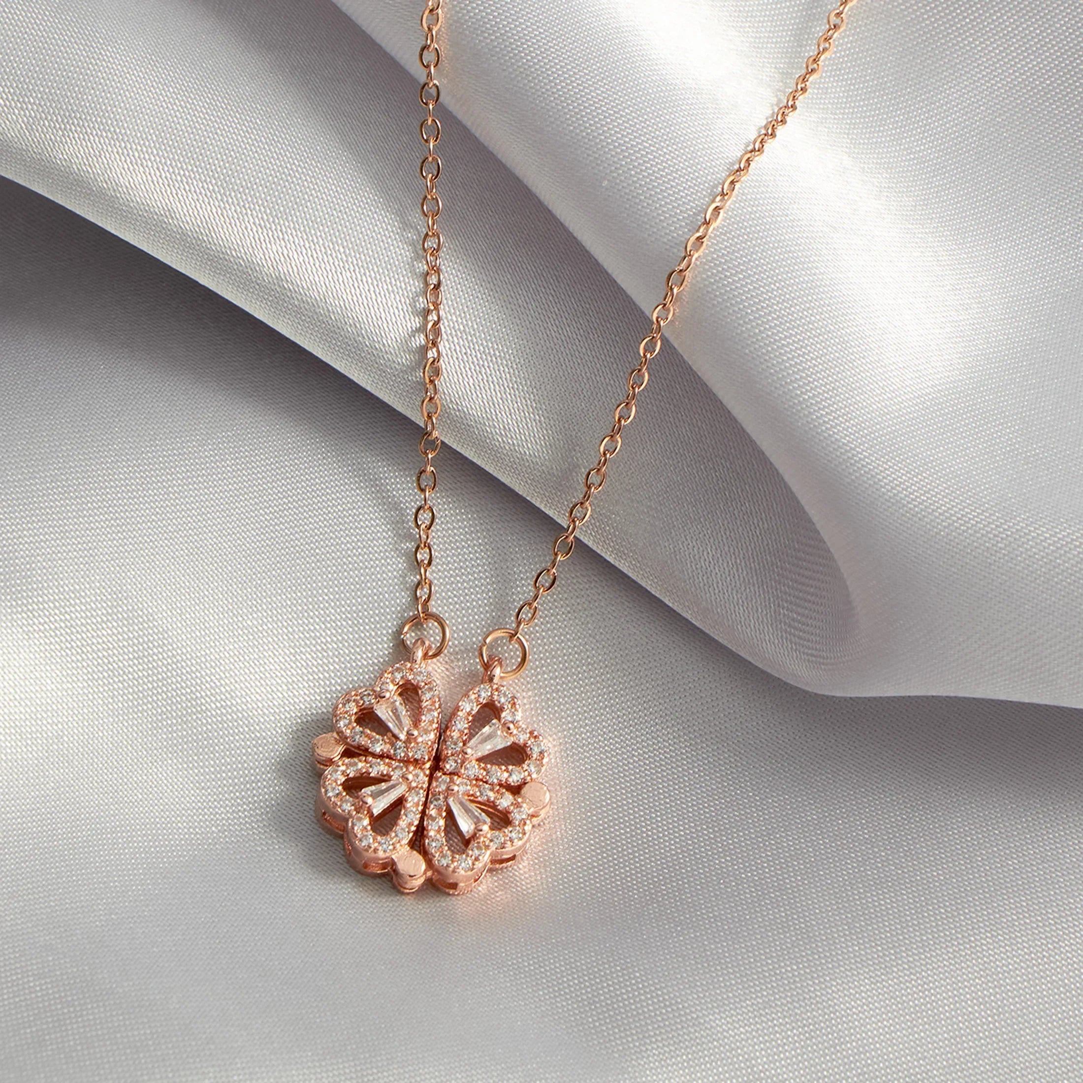 One Four-leaf clover lady small crowd necklace pendant titanium steel necklace lady jewelry LUXLIFE BRANDS