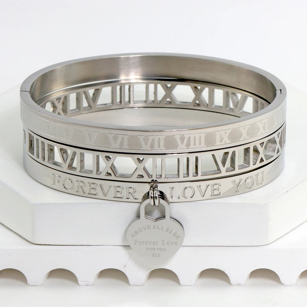 3Pcs/Sets Stainless Steel Hollow Roman Heart Bracelet for Women Leisure Wedding Jewelry Party Holiday Valentine's Day Gift