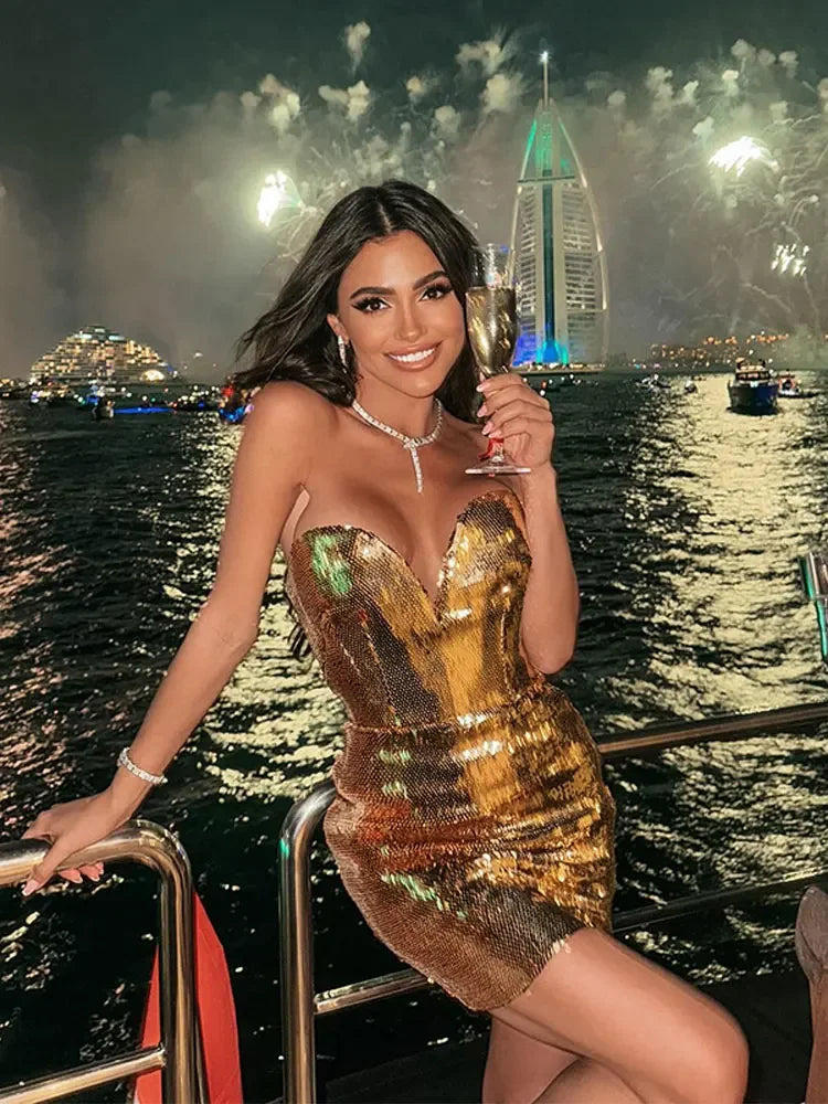 40417400914016|40417400946784|40417400979552