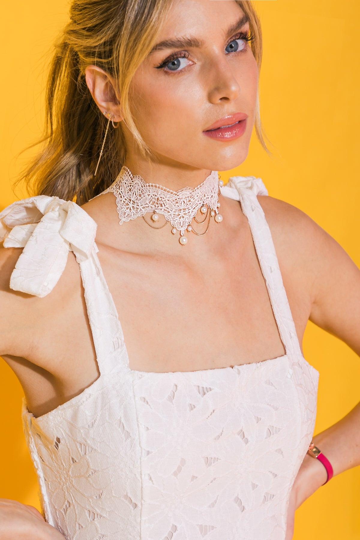 CHOOSE HAPPINESS LACE PEARL CHOKER NECKLACE Flying Tomato