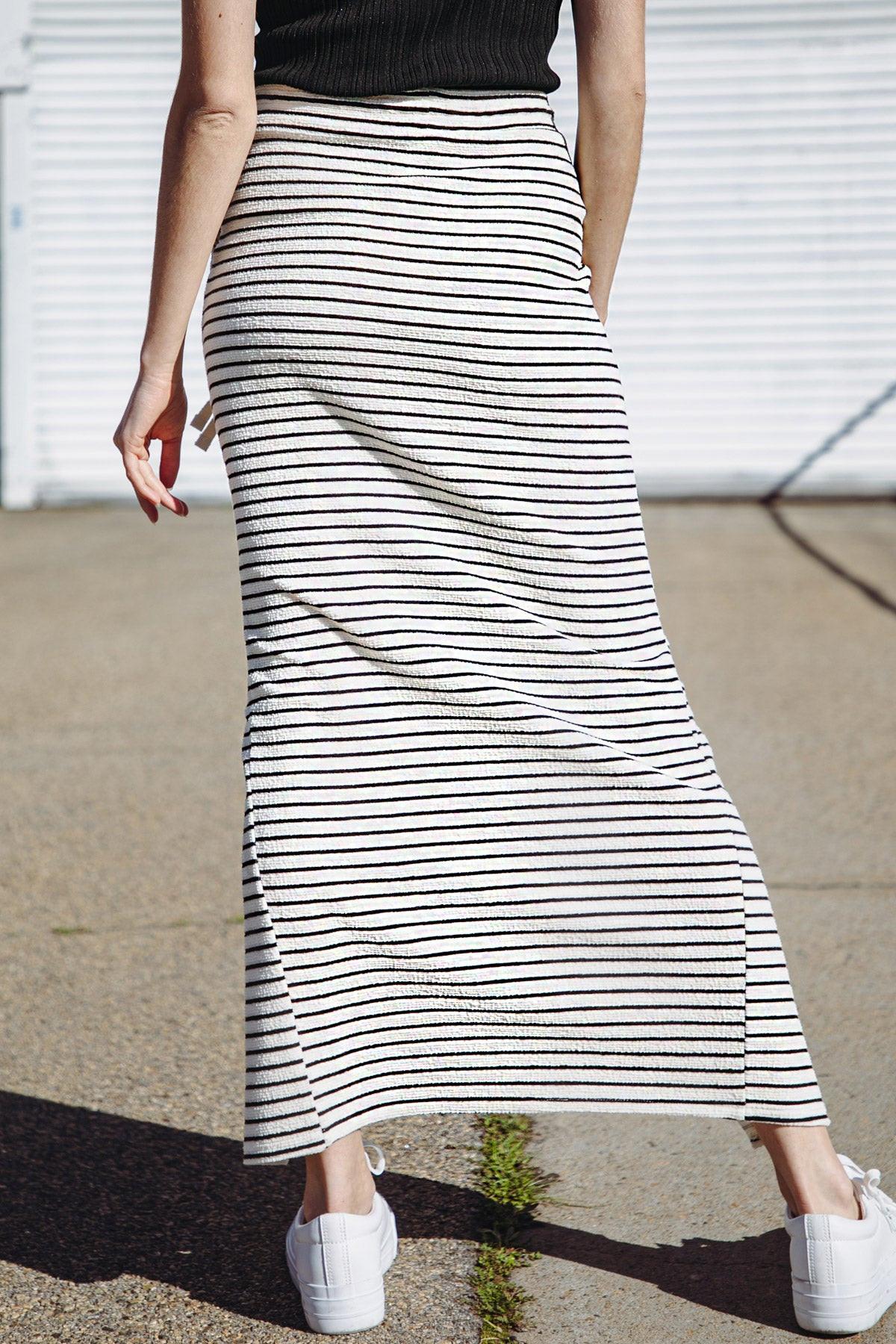 PRETTY ON POINT KNIT SKIRT Flying Tomato