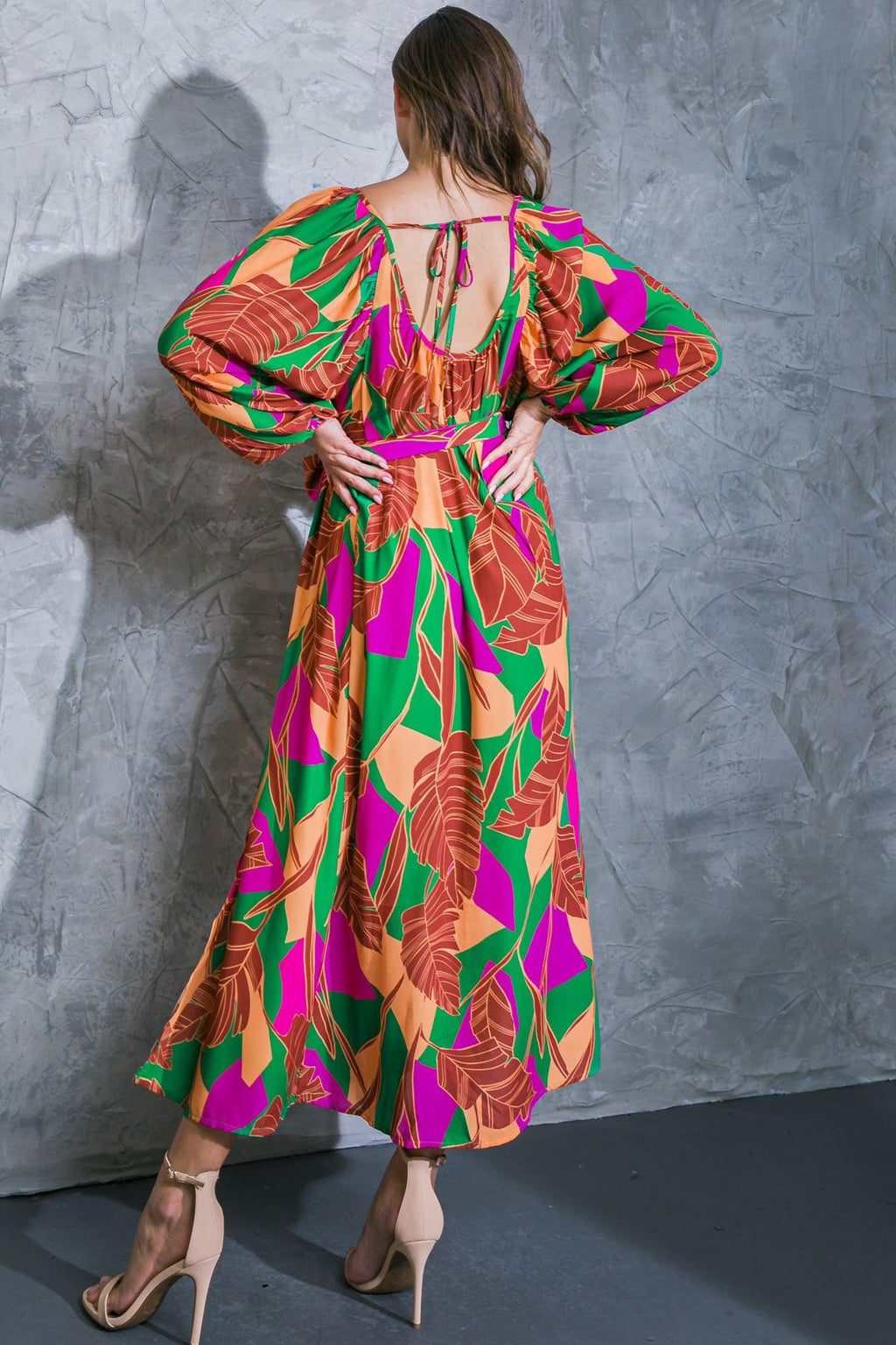 CUE THE CHIC WOVEN MIDI DRESS Flying Tomato