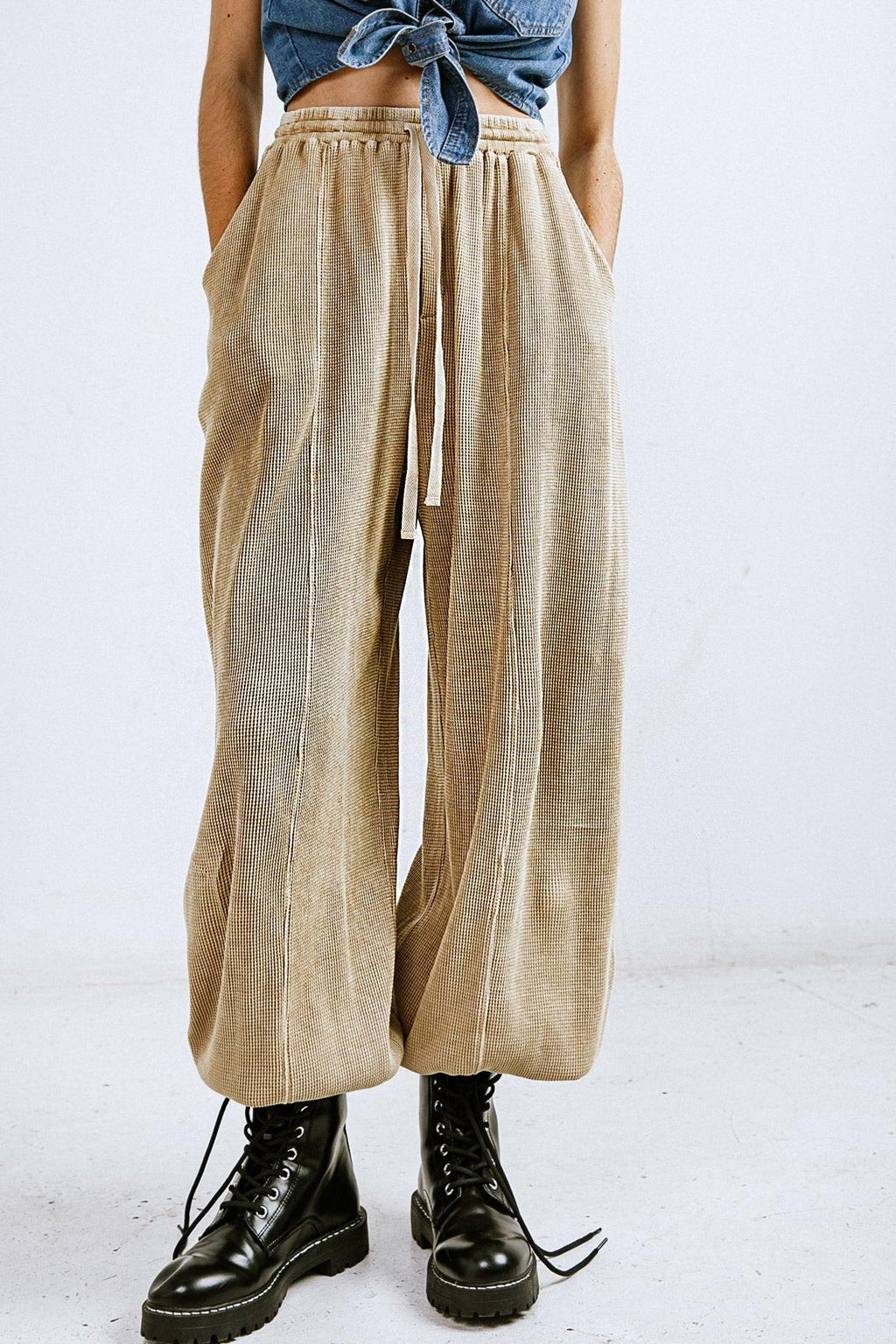 A CHILL MOMENT JOGGER PANTS Flying Tomato