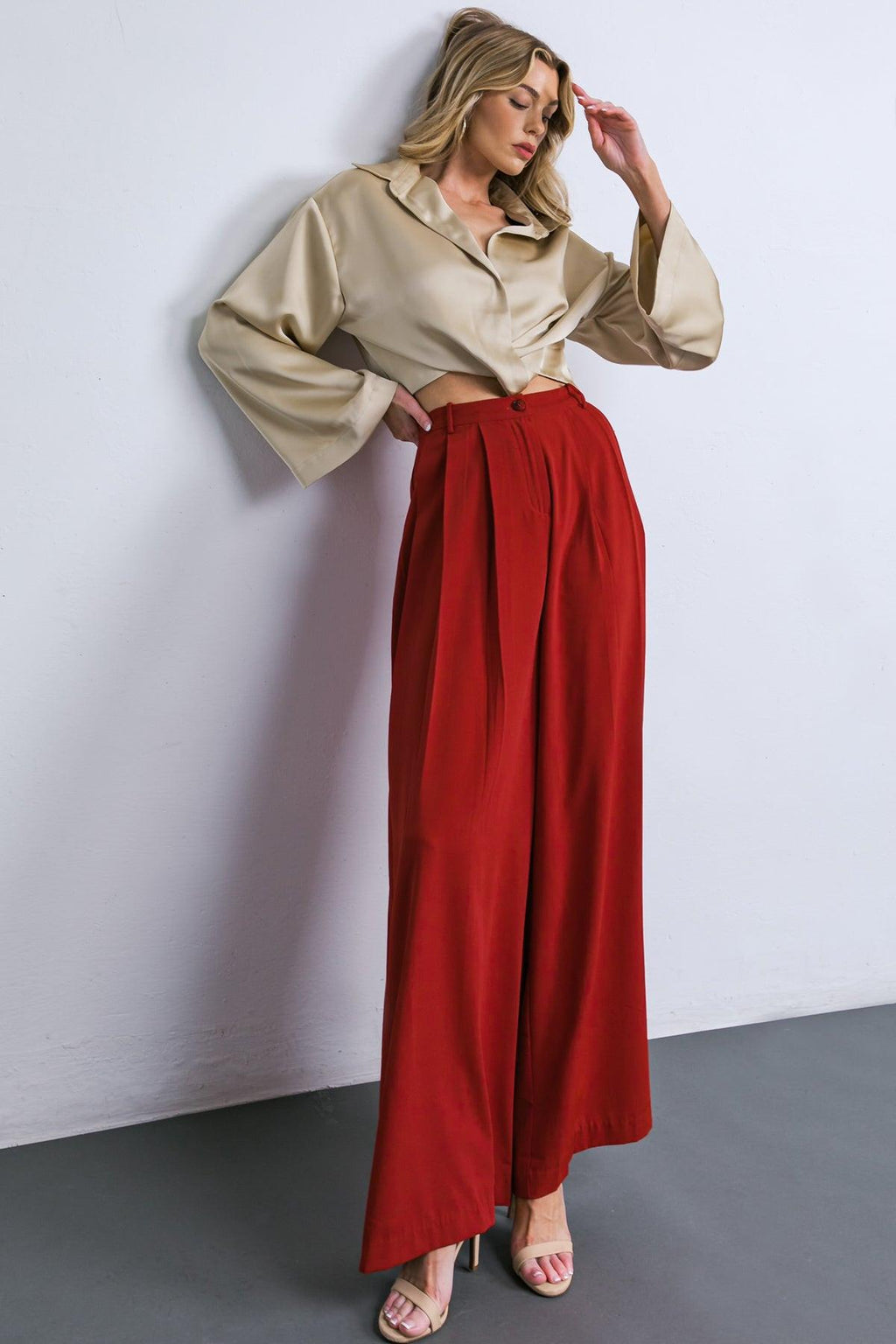POWERFUL CHARM WOVEN SATIN TOP Flying Tomato