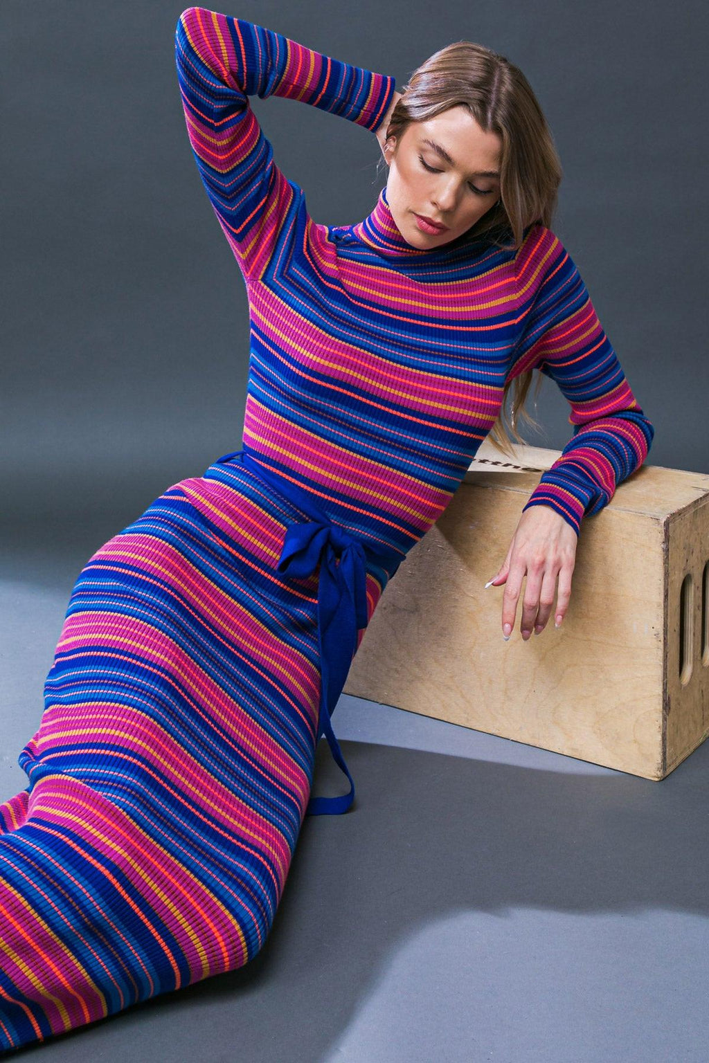 NOTEWORTHY SHINE SWEATER MIDI DRESS Flying Tomato