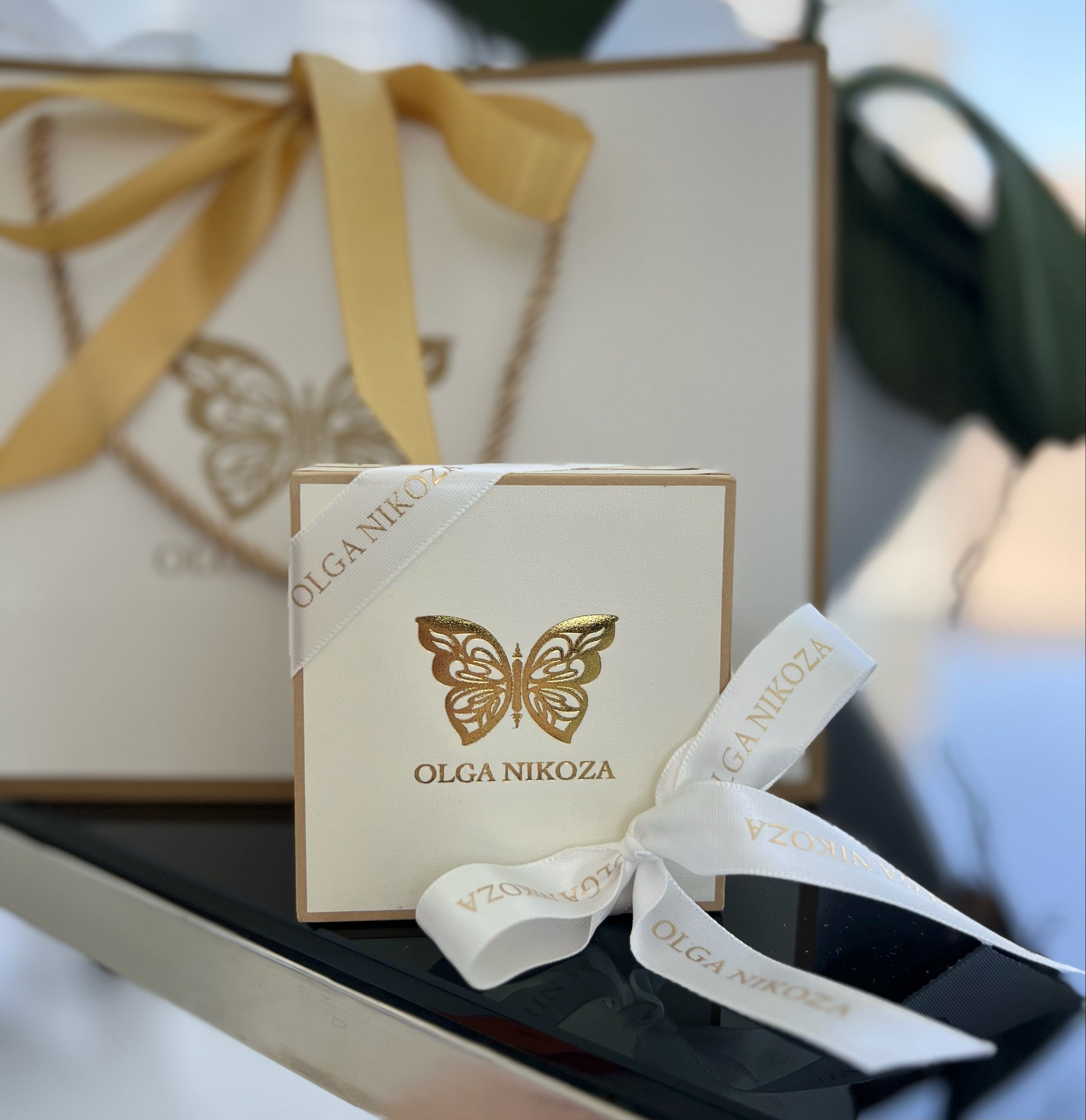 .925 Silver Ring w/ Mother Of Pearl Butterfly encrusted with Cubic Zirconia Jewelry NIKOZA