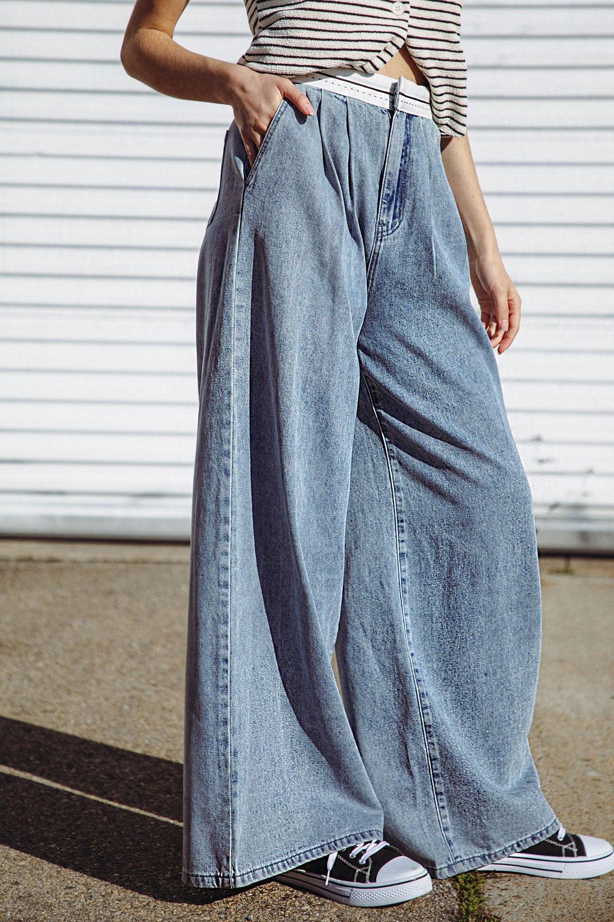 FOREVER WONDERING DENIM PANTS Flying Tomato