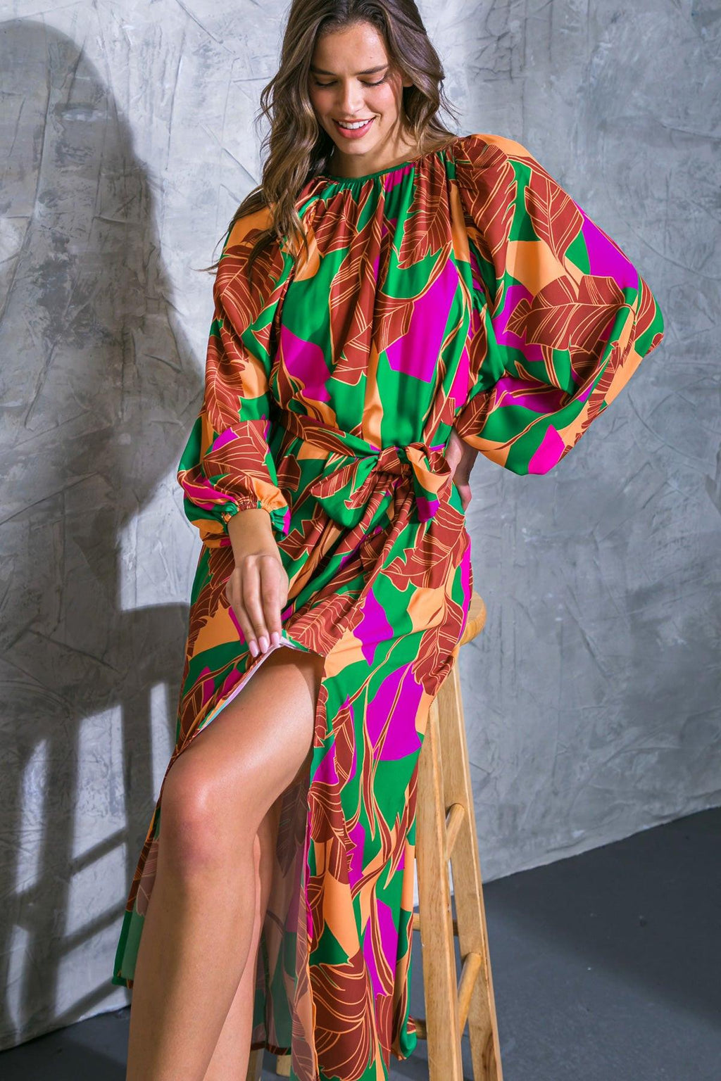 CUE THE CHIC WOVEN MIDI DRESS Flying Tomato