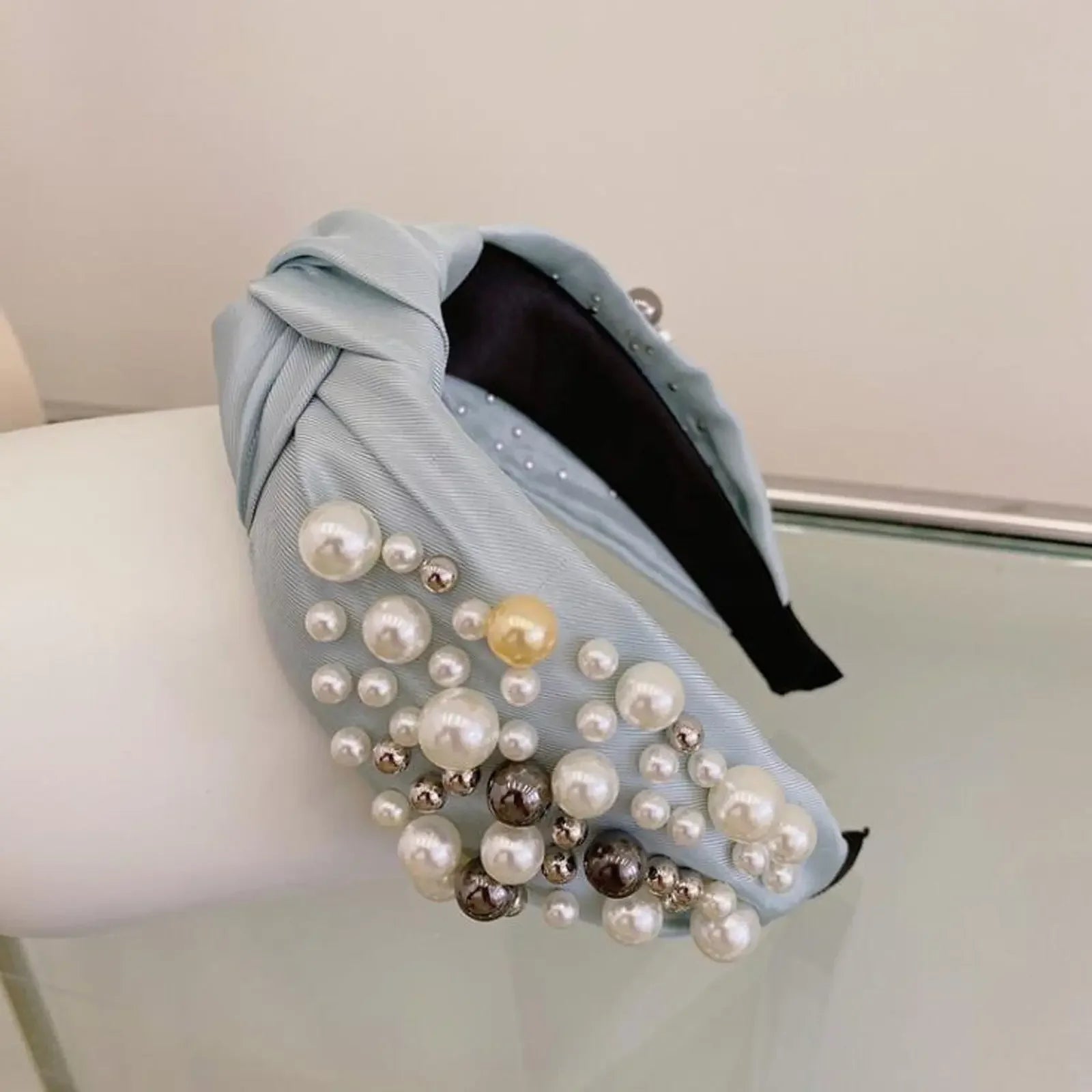 Mixed Pearl Baroque Center Knot Hairband