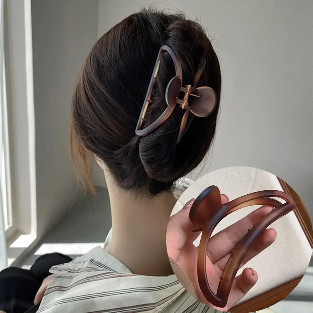 Giant Pearl Acrylic Hair Clip