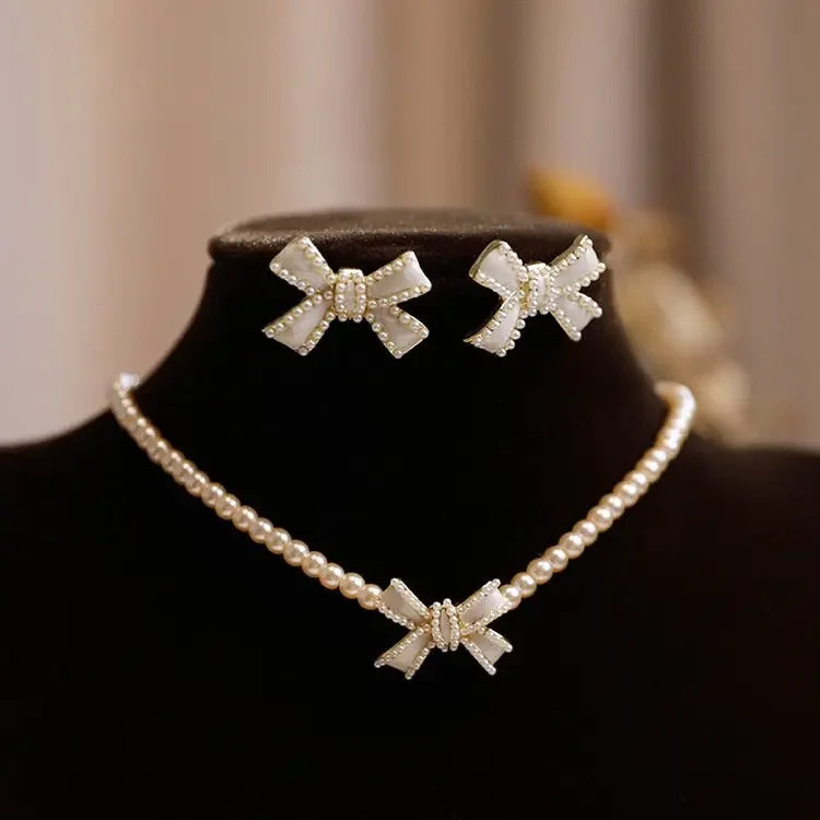 Lux Sassy Pearl Choker Necklace