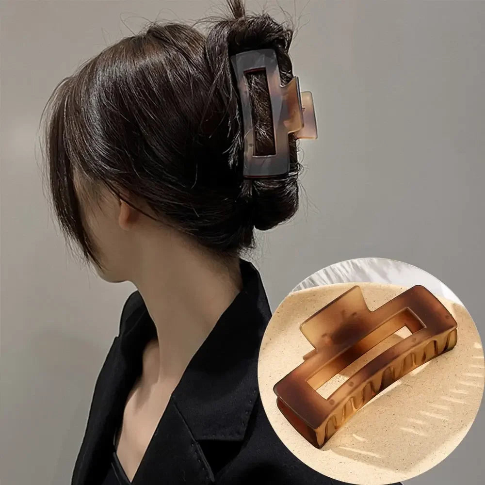 Giant Pearl Acrylic Hair Clip