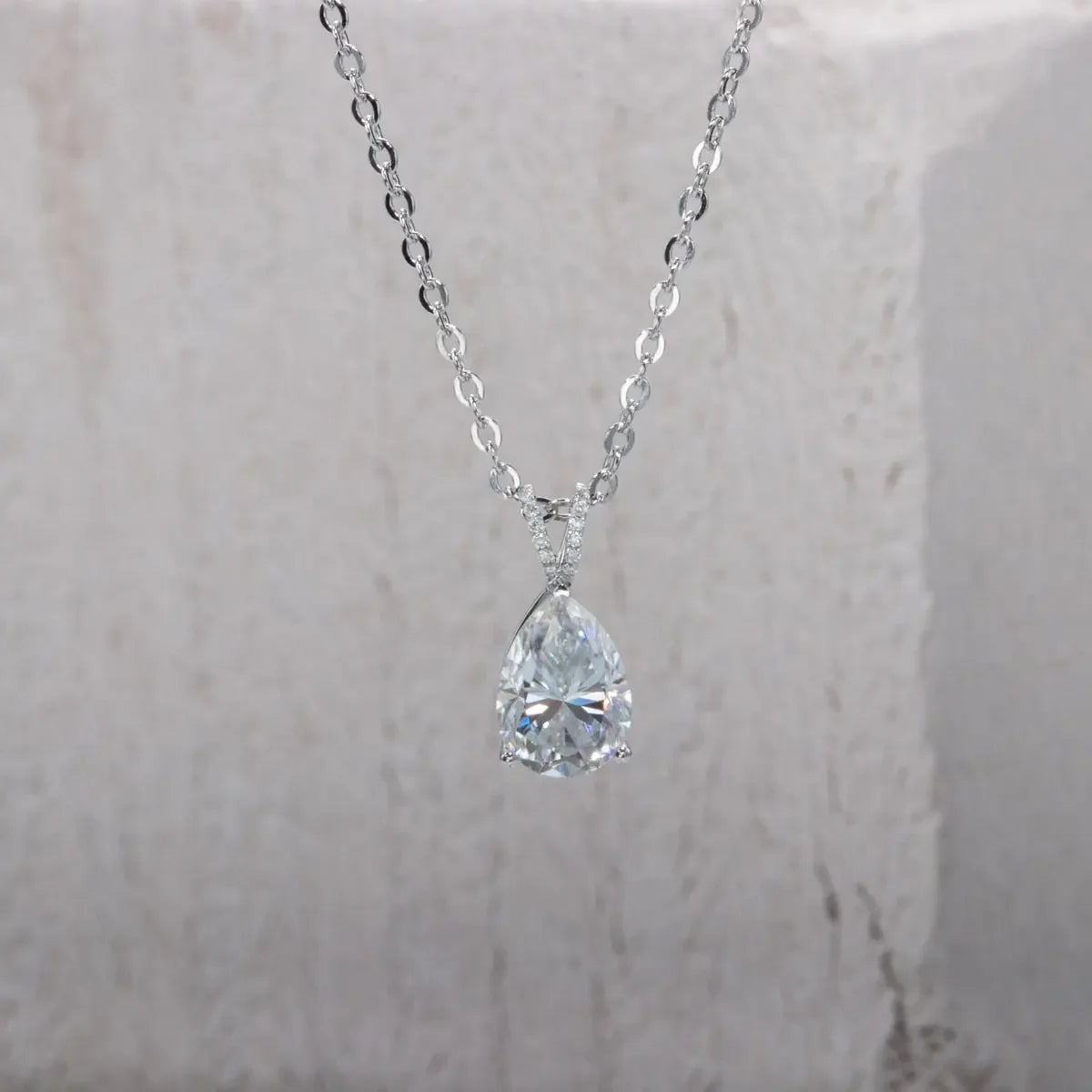 Pear Shape 2ct D Color Pear Cut Teardrop Moissanite Diamond Pendant 925 Sterling Silver Necklace